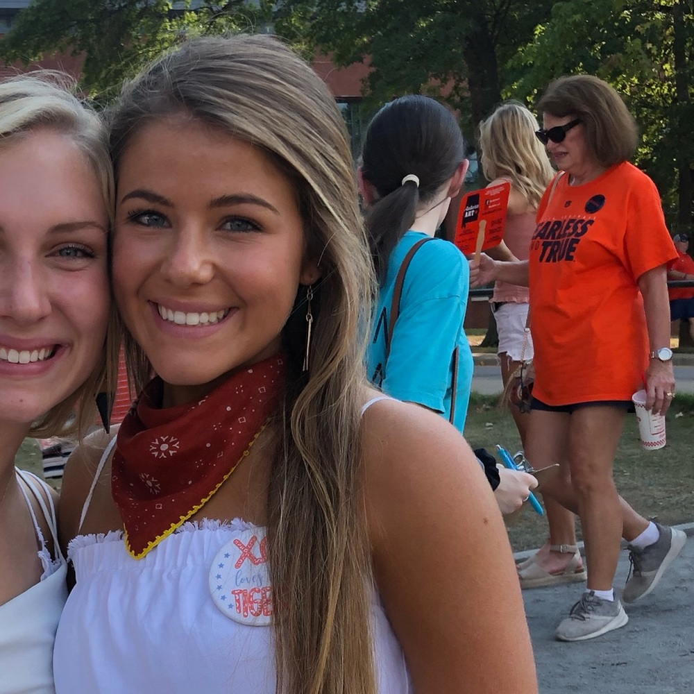 Meet your Posher, Madison